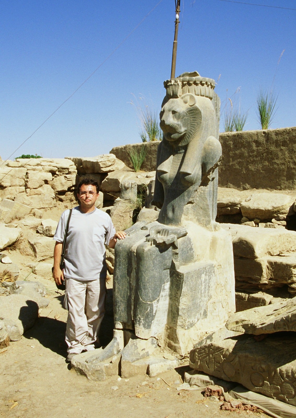 En Más de uno Alicante visitamos hoy el recinto de Mut en el templo de Karnak En Más de uno Alicante visitamos hoy el recinto de Mut en el templo de Karnak