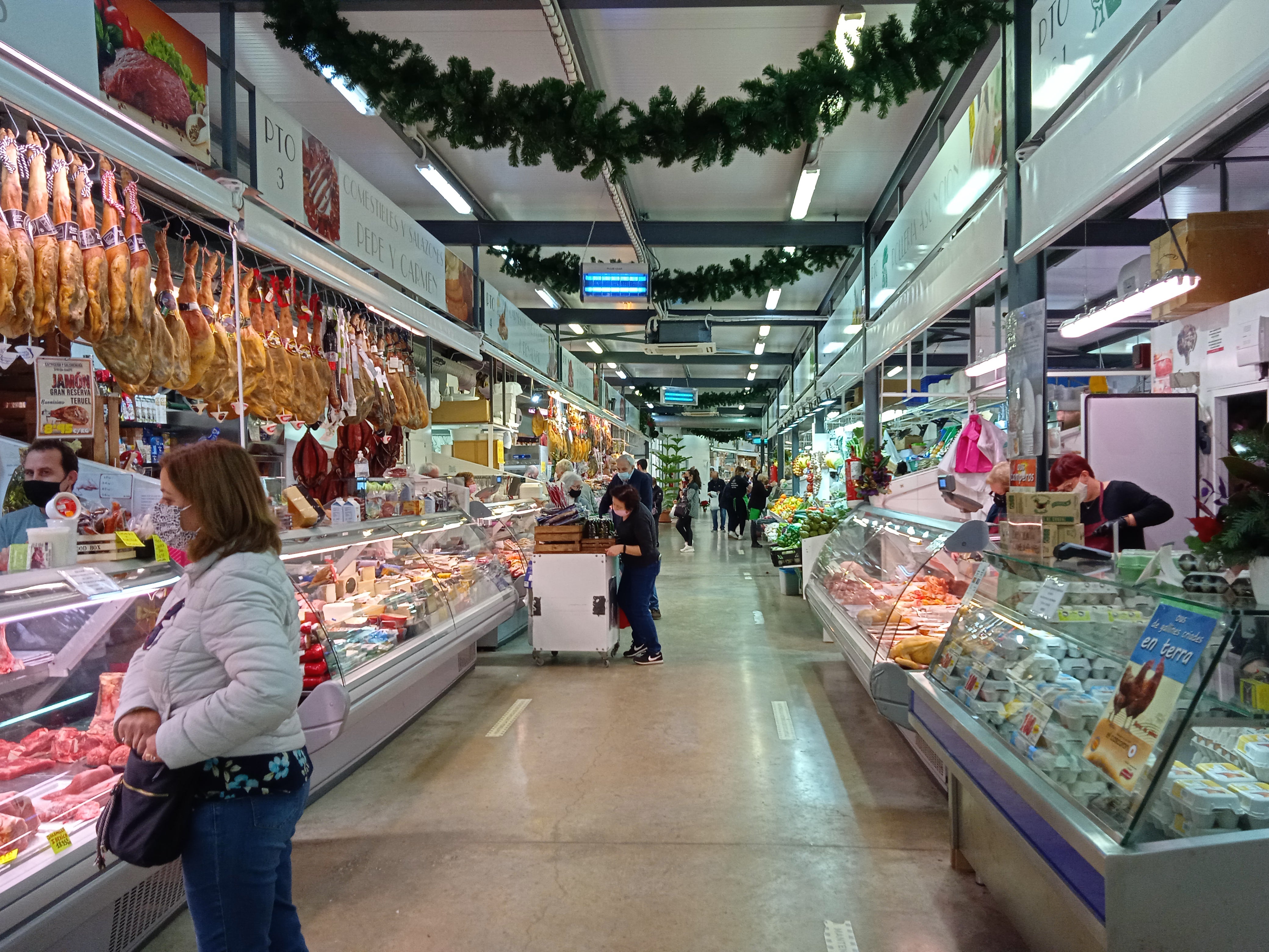Los mercados de Elche registran un aumento de ventas en la campaña de Navidad y en el conjunto del año Los mercados de Elche registran un aumento de ventas en la campaña de Navidad y en el conjunto del año