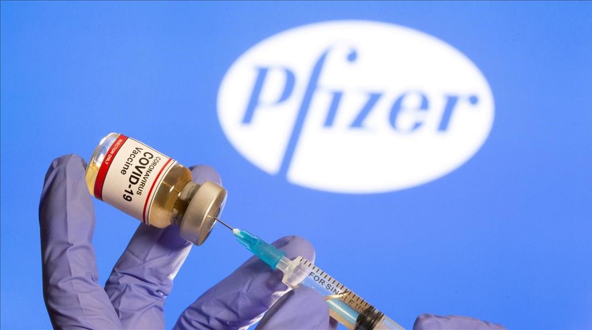 El govern quiere retrasar las segundas dosis de las vacunas de Pfizer El govern quiere retrasar las segundas dosis de las vacunas de Pfizer