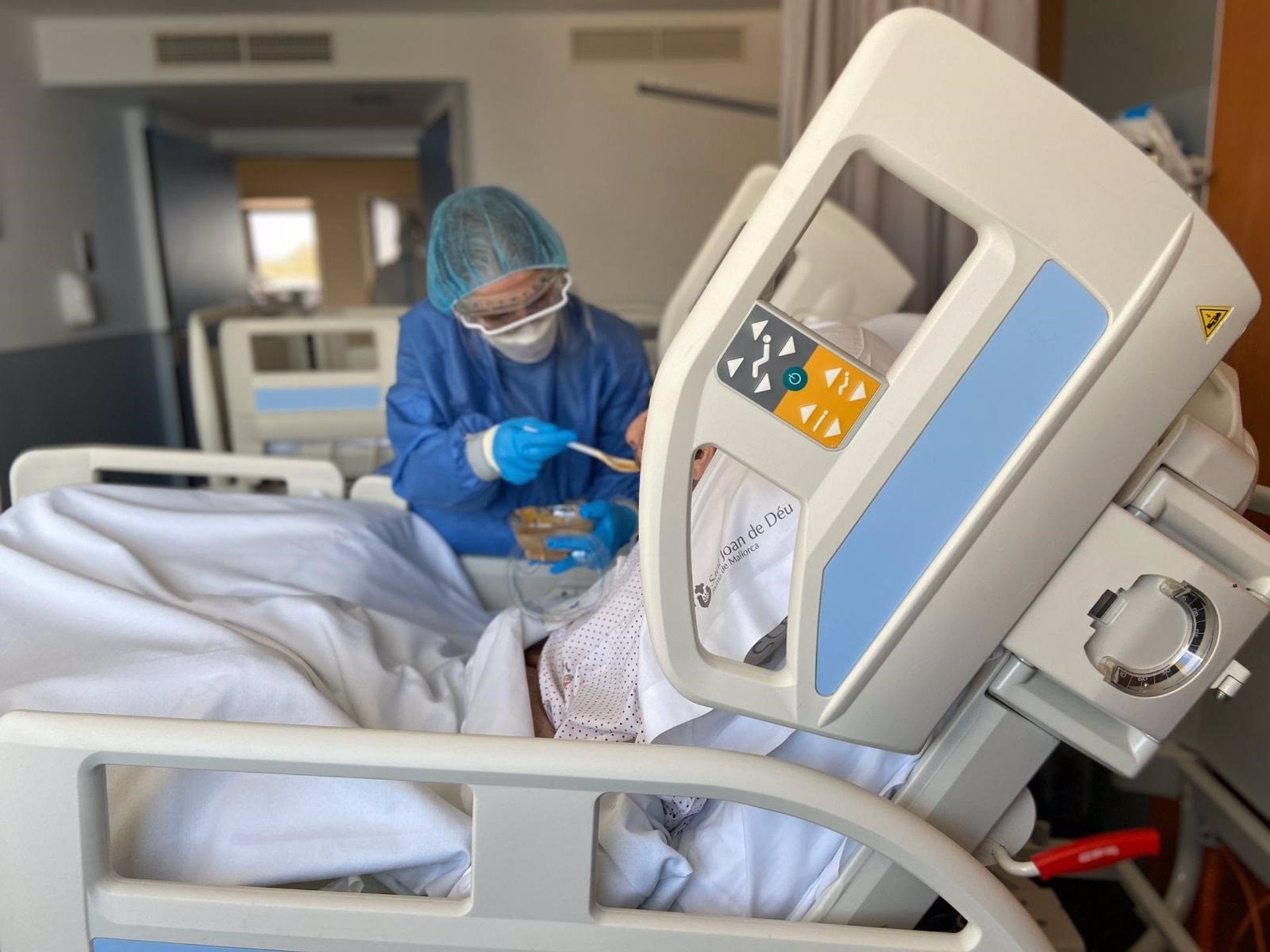 Los sanitarios piden a los ciudadanos que "les ayuden a ayudarles" para evitar contagios en Navidad Los sanitarios piden a los ciudadanos que "les ayuden a ayudarles" para evitar contagios en Navidad