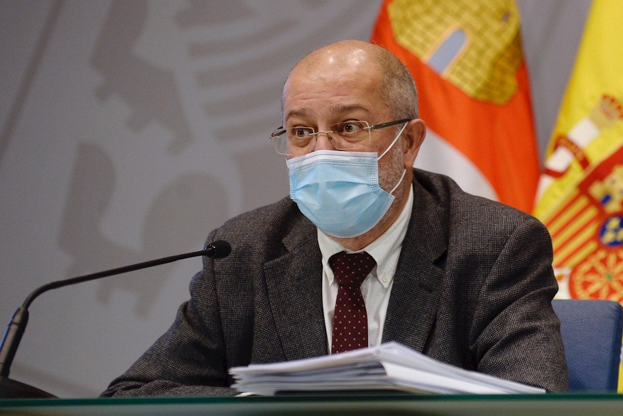 Castilla y León reabre el interior de la hostelería, centros comerciales y deportivos: estas son todas las medidas Castilla y León reabre el interior de la hostelería, centros comerciales y deportivos: estas son todas las medidas