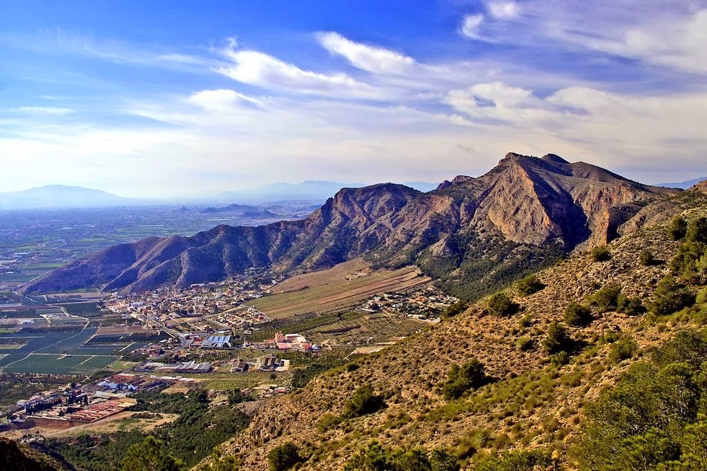 Desde el centro multiusos de esta pedanía hemos conocido mejor el patrimonio cultural y medioambiental de este rincón oriolano Desde el centro multiusos de esta pedanía hemos conocido mejor el patrimonio cultural y medioambiental de este rincón oriolano