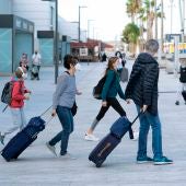 Llegada de turistas al aeropuerto de Tenerife Sur
