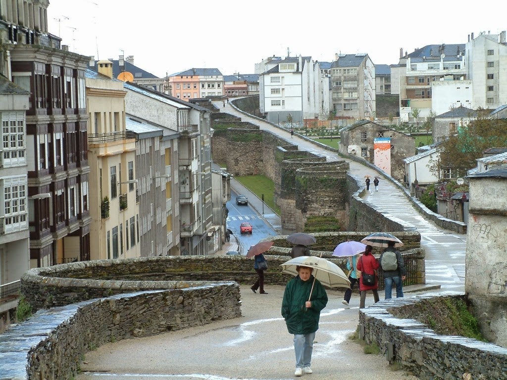 Un librero esconde 25 décimos Un librero esconde 25 décimos