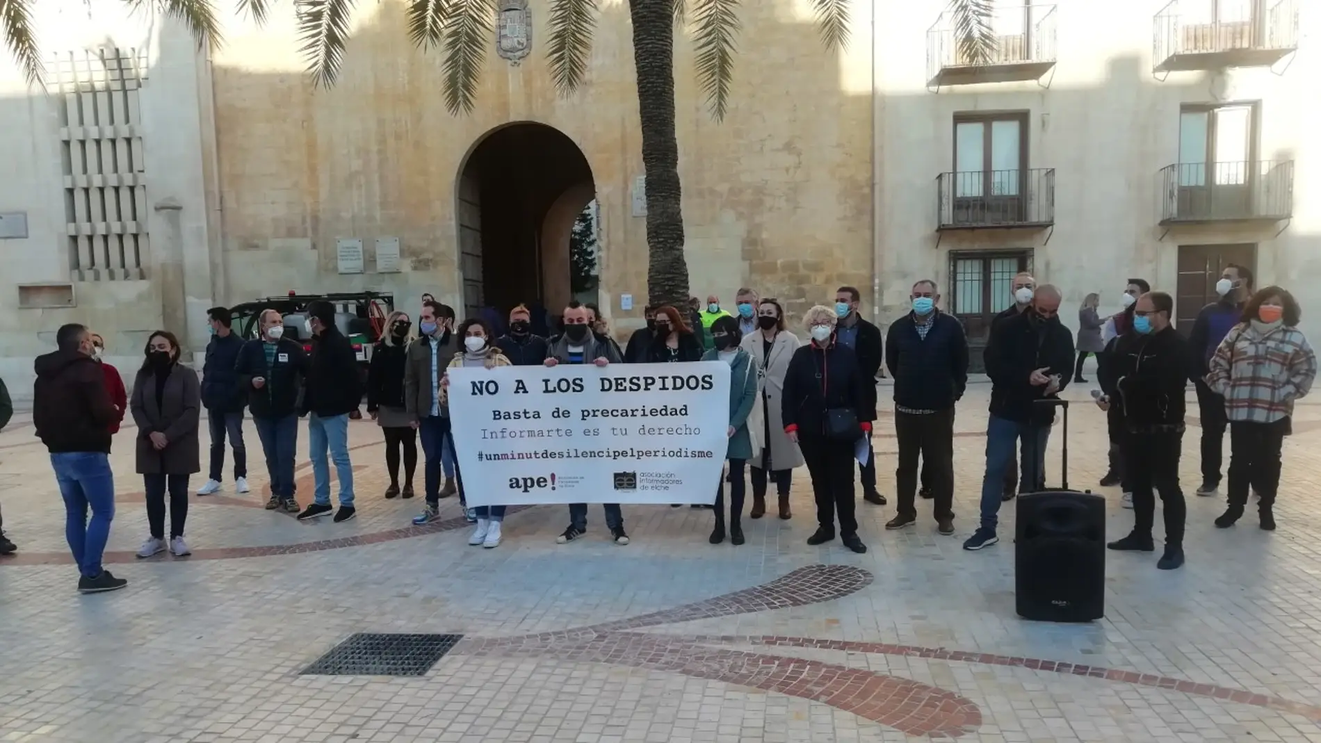 Las asociaciones de periodistas de Elche se movilizan contra los despidos en el sector y la Las asociaciones de periodistas de Elche se movilizan contra los despidos en el sector y la