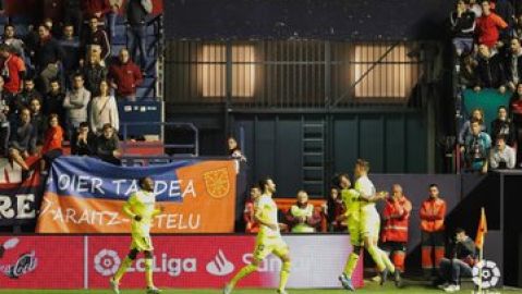 Pau celebra un gol en el Sadar