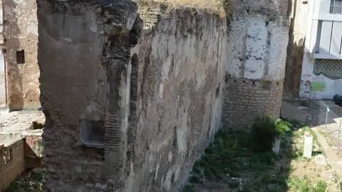 El Ayuntamiento adjudica la recuperación de los restos mejor conservados de la muralla islámica de València Estado actual de los restos