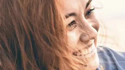 Encarna Anillo Nací Canción