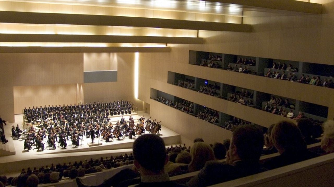 Gustavo Gimeno dirige obras de Bethoven y Bruckner con la Orquestra de la Comunitat en Castelló Gustavo Gimeno dirige obras de Bethoven y Bruckner con la Orquestra de la Comunitat en Castelló