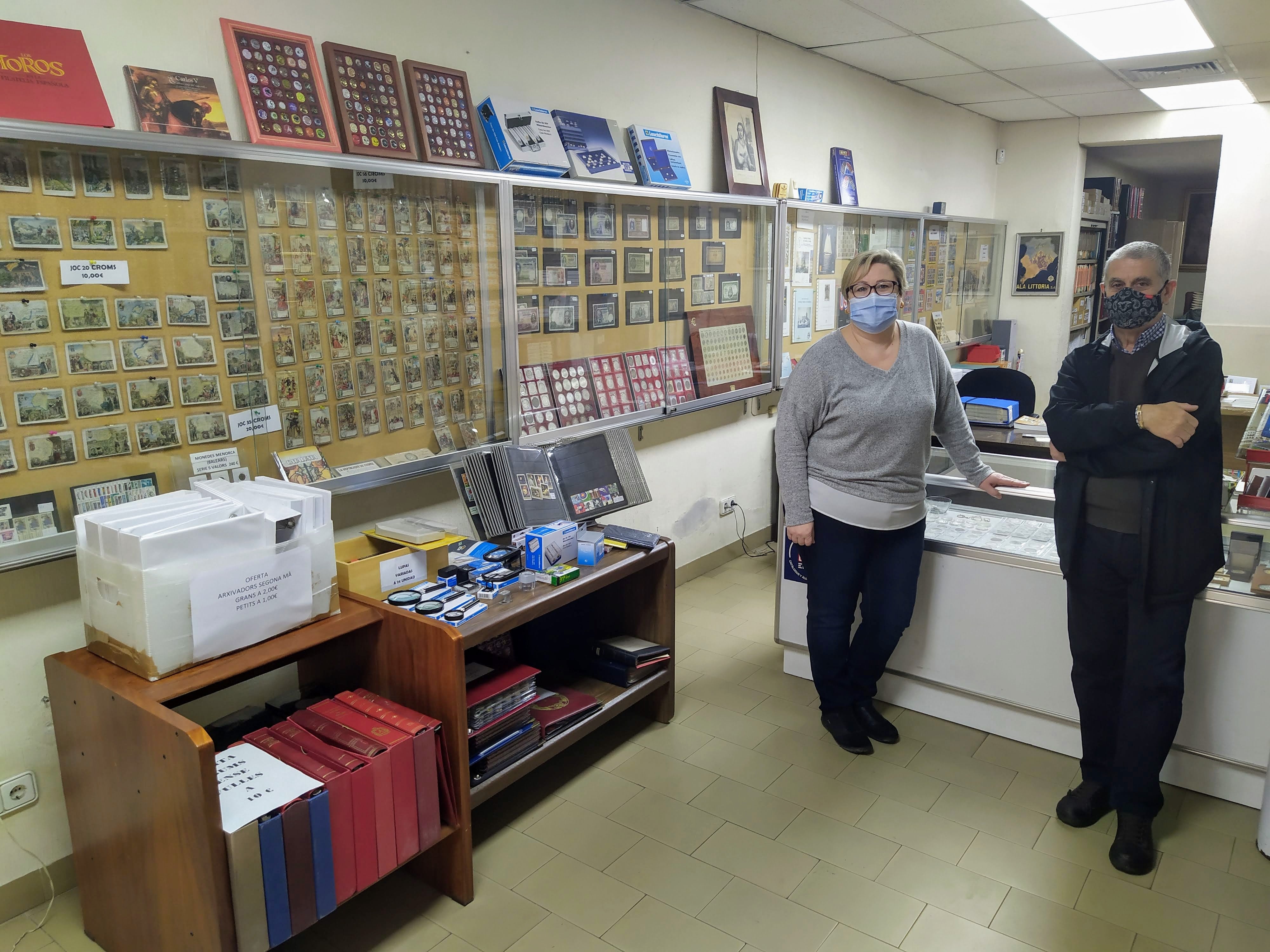 "Me siento seguro en el pequeño comercio, es una garantía porque cumplen la normativa sanitaria" "Me siento seguro en el pequeño comercio, es una garantía porque cumplen la normativa sanitaria"