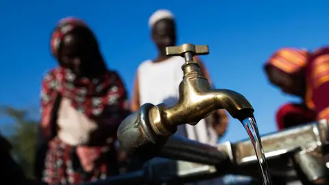 Grifo de Agua en África Crontraparte