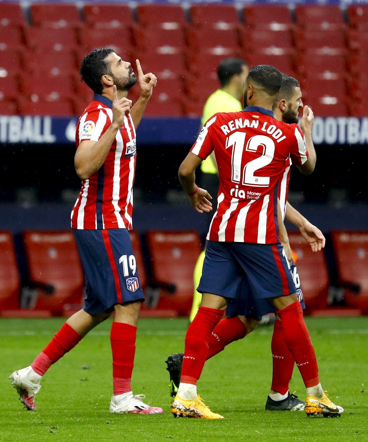 Goles Atlético de Madrid 3-1 Elche: El Atlético ganó al Elche con goles de Suárez y Costa Goles Atlético de Madrid 3-1 Elche: El Atlético ganó al Elche con goles de Suárez y Costa