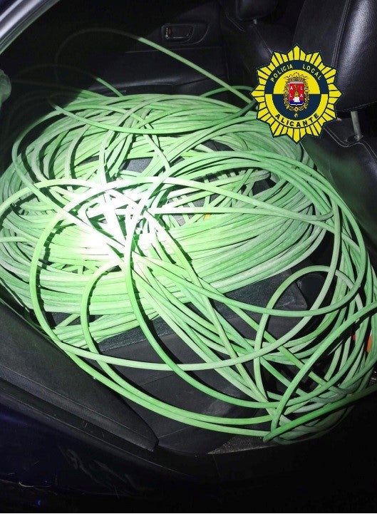 La Policía Local de Alicante "pilla in fraganti’ a dos hombres con 200 kilos de cable de cobre robado La Policía Local de Alicante "pilla in fraganti’ a dos hombres con 200 kilos de cable de cobre robado