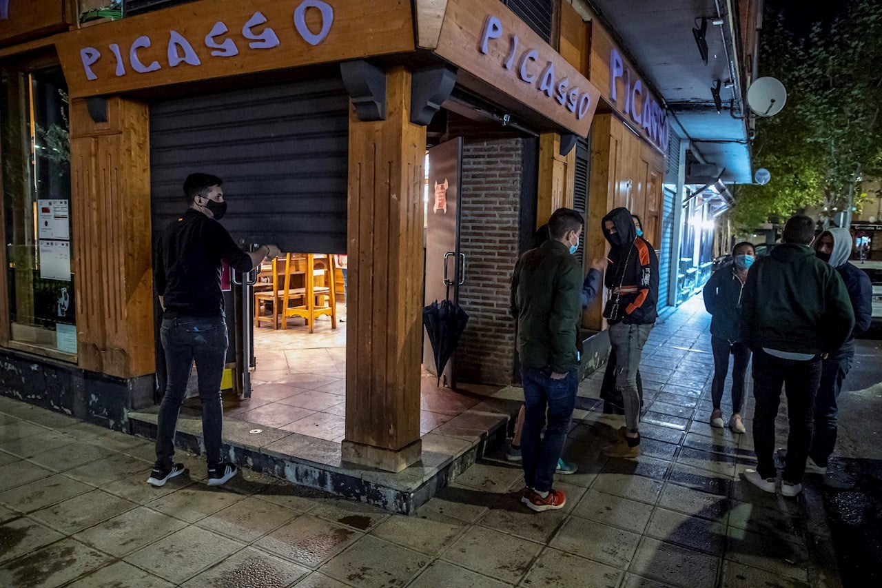 Castilla - La Mancha confirma las medidas para Navidad: estas son las restricciones por la Covid y el horario de toque de queda Castilla - La Mancha confirma las medidas para Navidad: estas son las restricciones por la Covid y el horario de toque de queda