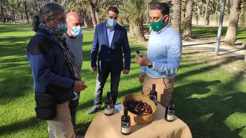 La Concejalía de Medio Ambiente produce aceite de oliva del “Palmeral de Orihuela” Aceite