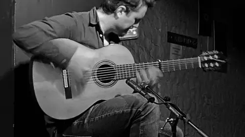 Andrés Hernández "Pituquete" Pituquete presenta "Universo"