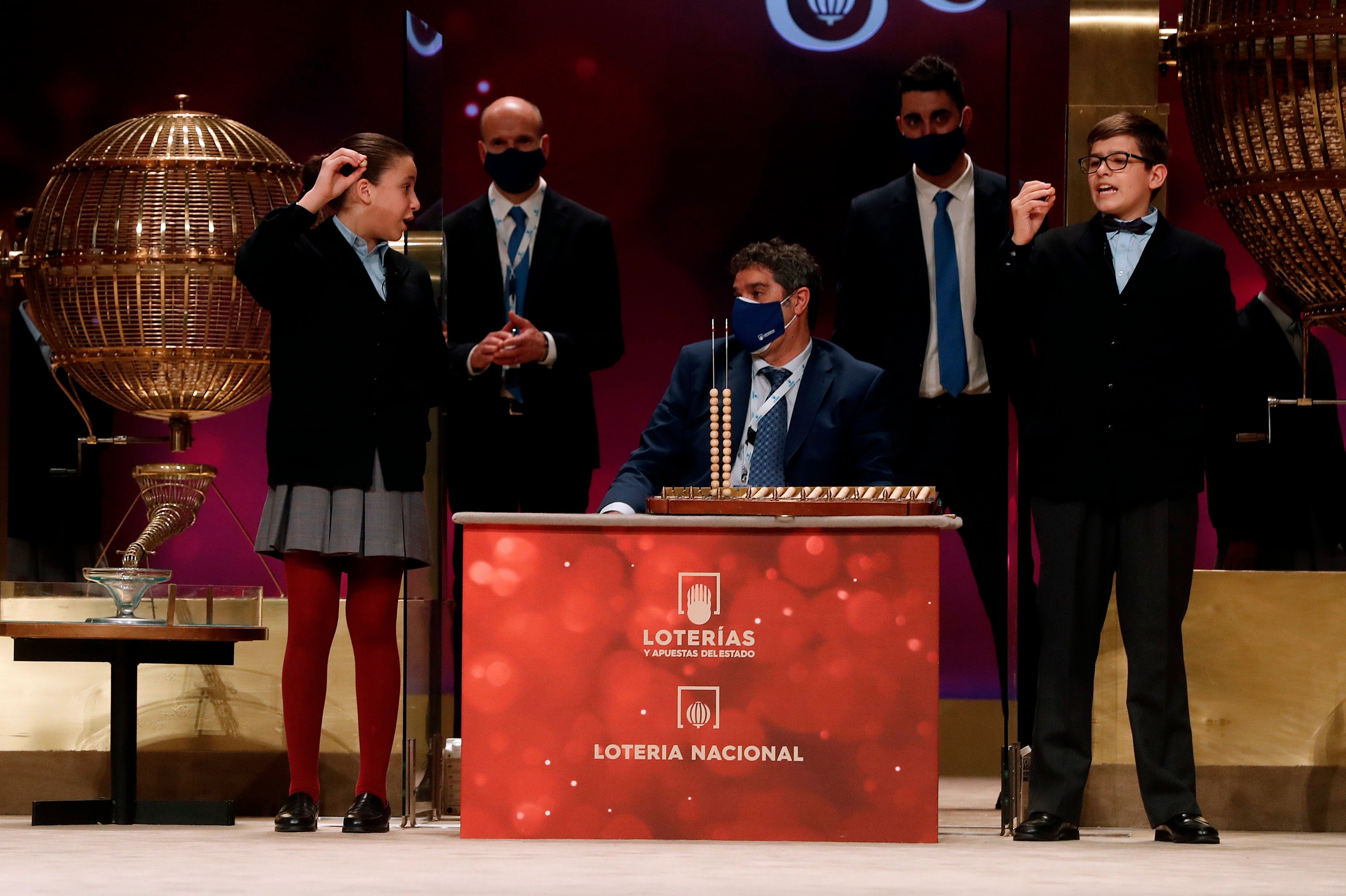 Polémica en la Lotería de Navidad: Las redes denuncian tongo en el sorteo Polémica en la Lotería de Navidad: Las redes denuncian tongo en el sorteo