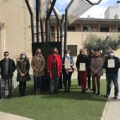 La iniciativa de este Ayuntamiento de reutilizar materiales para realizar decoración navideña da un paso en el reciclaje 