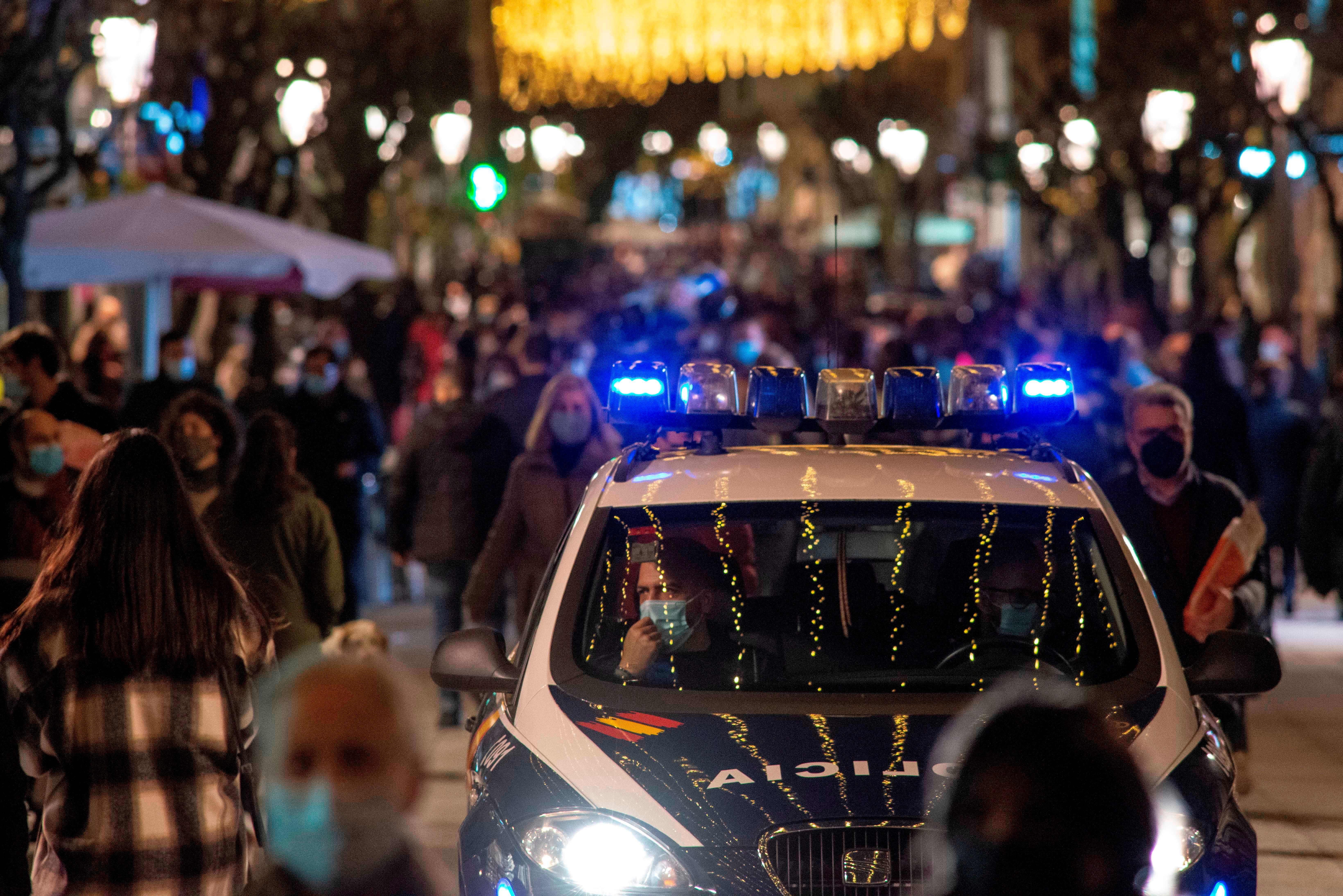 Las restricciones para la Navidad en España: horario de toque de queda y límite en reuniones por comunidad autónoma Las restricciones para la Navidad en España: horario de toque de queda y límite en reuniones por comunidad autónoma