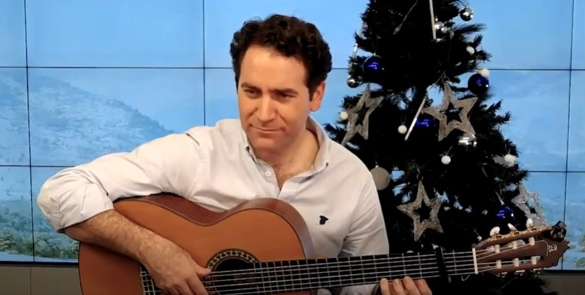 Teodoro García Egea felicita las fiestas a golpe de guitarra con 'Navidad Flamenca' Teodoro García Egea felicita las fiestas a golpe de guitarra con 'Navidad Flamenca'