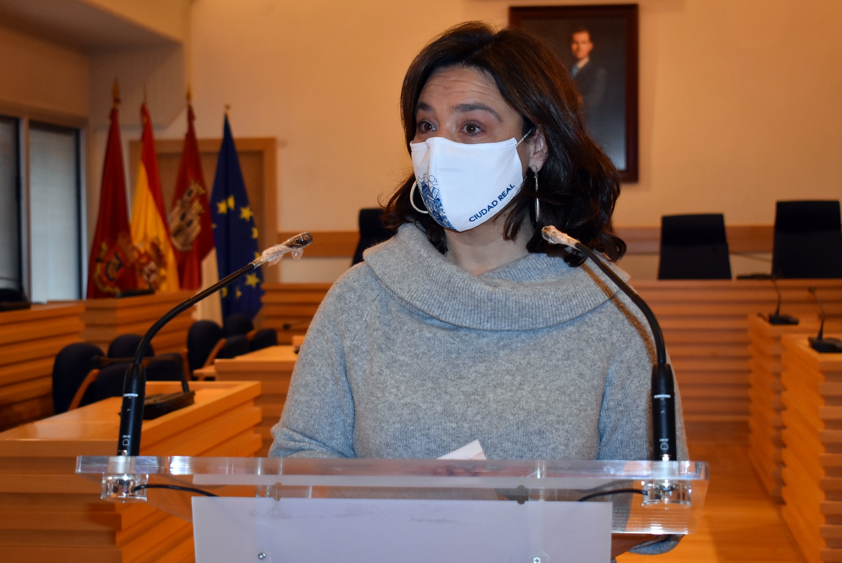 Pilar Zamora dice que respetará un posible adelanto del toque de queda Pilar Zamora dice que respetará un posible adelanto del toque de queda