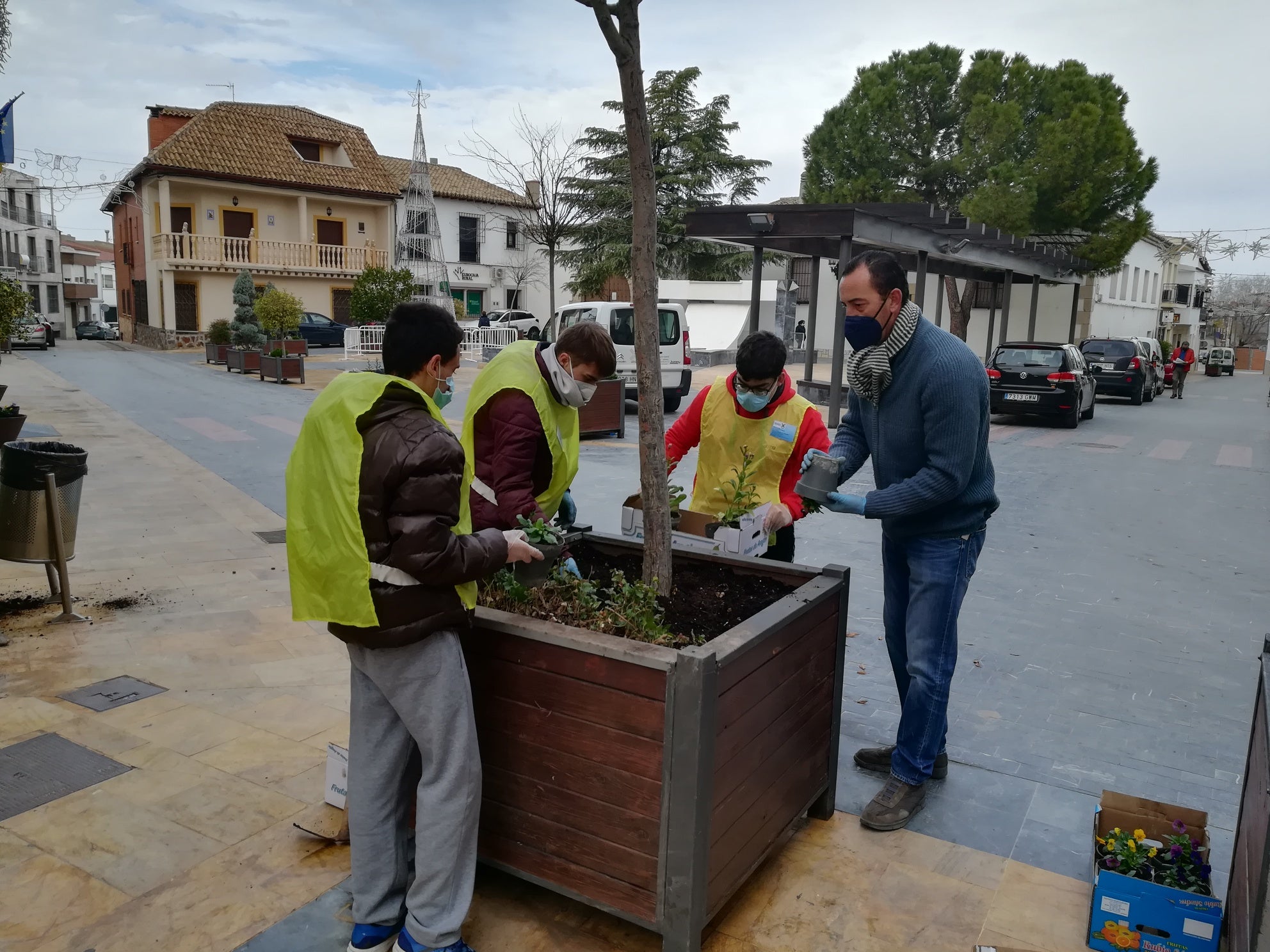 Los alumnos del C.C. Educación Especial Mª Auxiliadora realizan prácticas en Miguel Esteban Los alumnos del C.C. Educación Especial Mª Auxiliadora realizan prácticas en Miguel Esteban