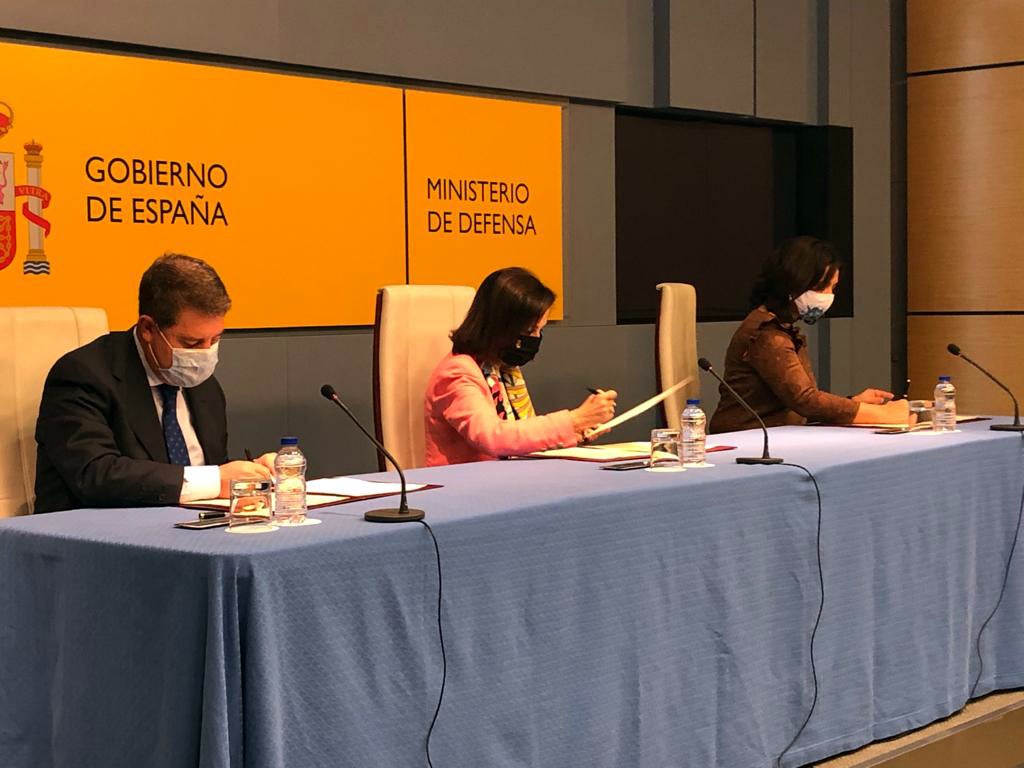 Defensa, Junta y Ayuntamiento de Ciudad Real firman el protocolo para construir viviendas públicas en la calle Altagracia Defensa, Junta y Ayuntamiento de Ciudad Real firman el protocolo para construir viviendas públicas en la calle Altagracia