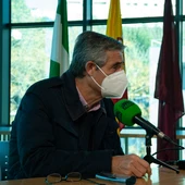 Isidoro Gambín, alcalde de Arcos, durante una entrevista en Onda Cero Isidoro Gambín, alcalde de Arcos, durante una entrevista en Onda Cero