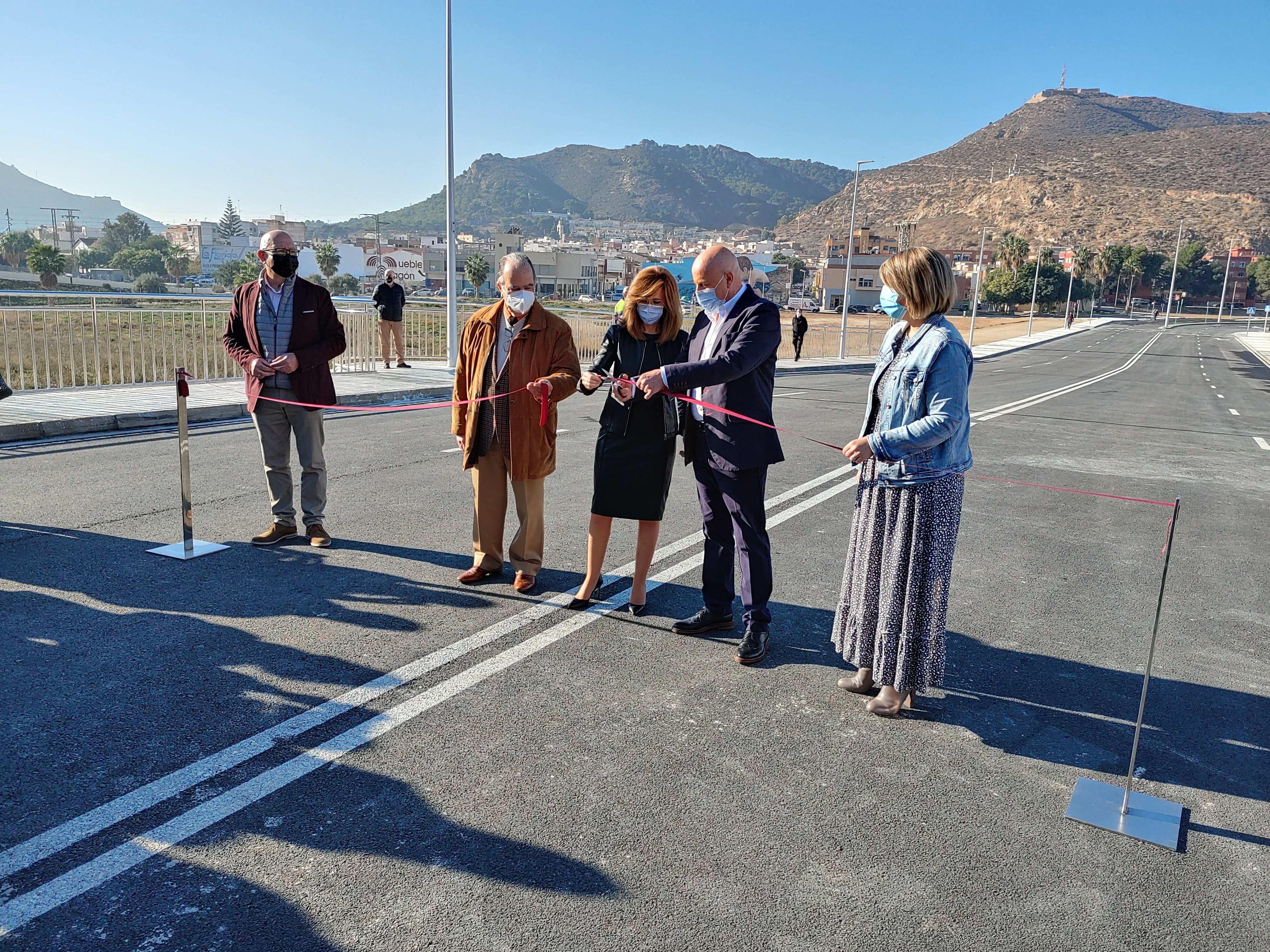 Tomás Olivo invertirá 200 millones de euros en la construcción de 1.800 viviendas y un parque "espectacular" que generarán medio millar de empleos Tomás Olivo invertirá 200 millones de euros en la construcción de 1.800 viviendas y un parque "espectacular" que generarán medio millar de empleos