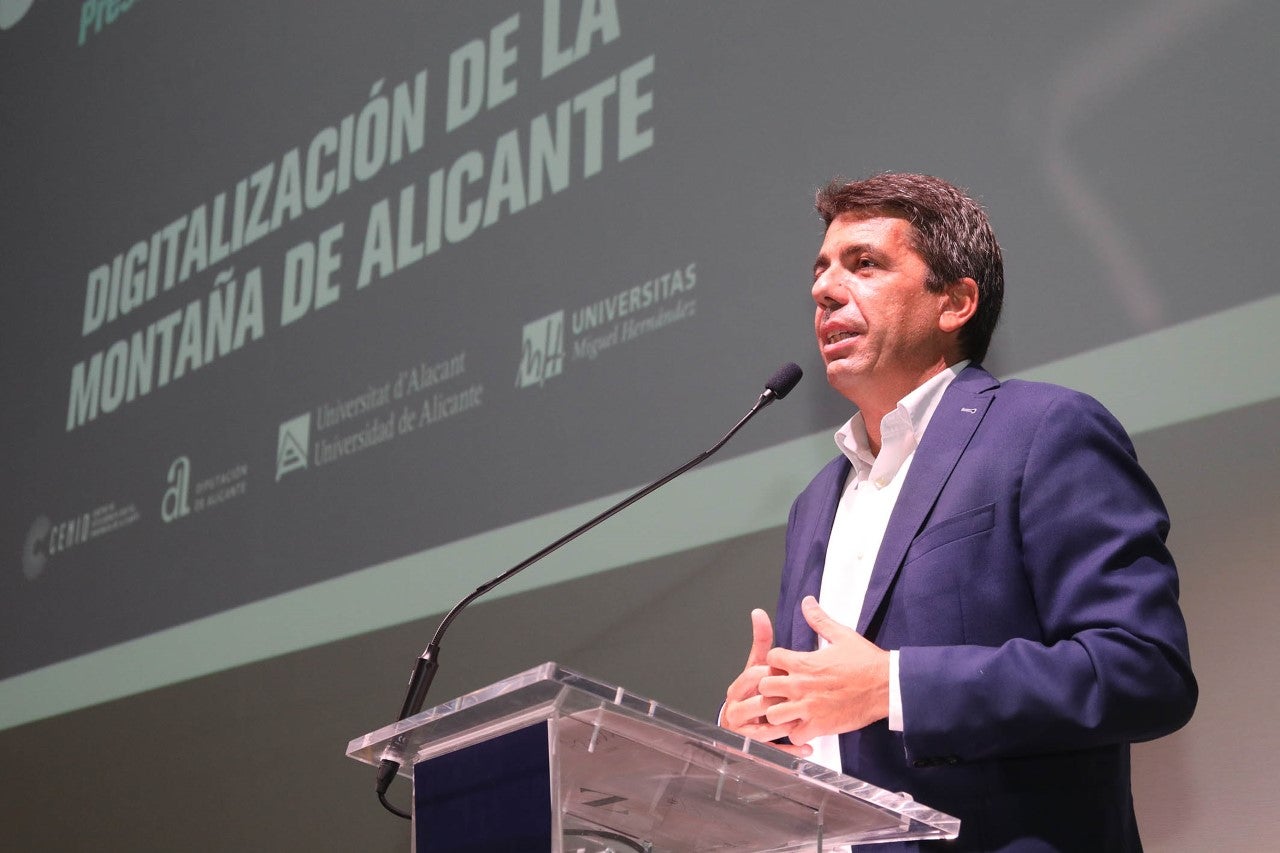 Los grupos en Les Corts no comparten la propuesta de Mazón de pactar enmiendas Los grupos en Les Corts no comparten la propuesta de Mazón de pactar enmiendas