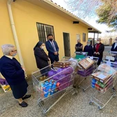 Reparto de Alimentos Reparto de Alimentos