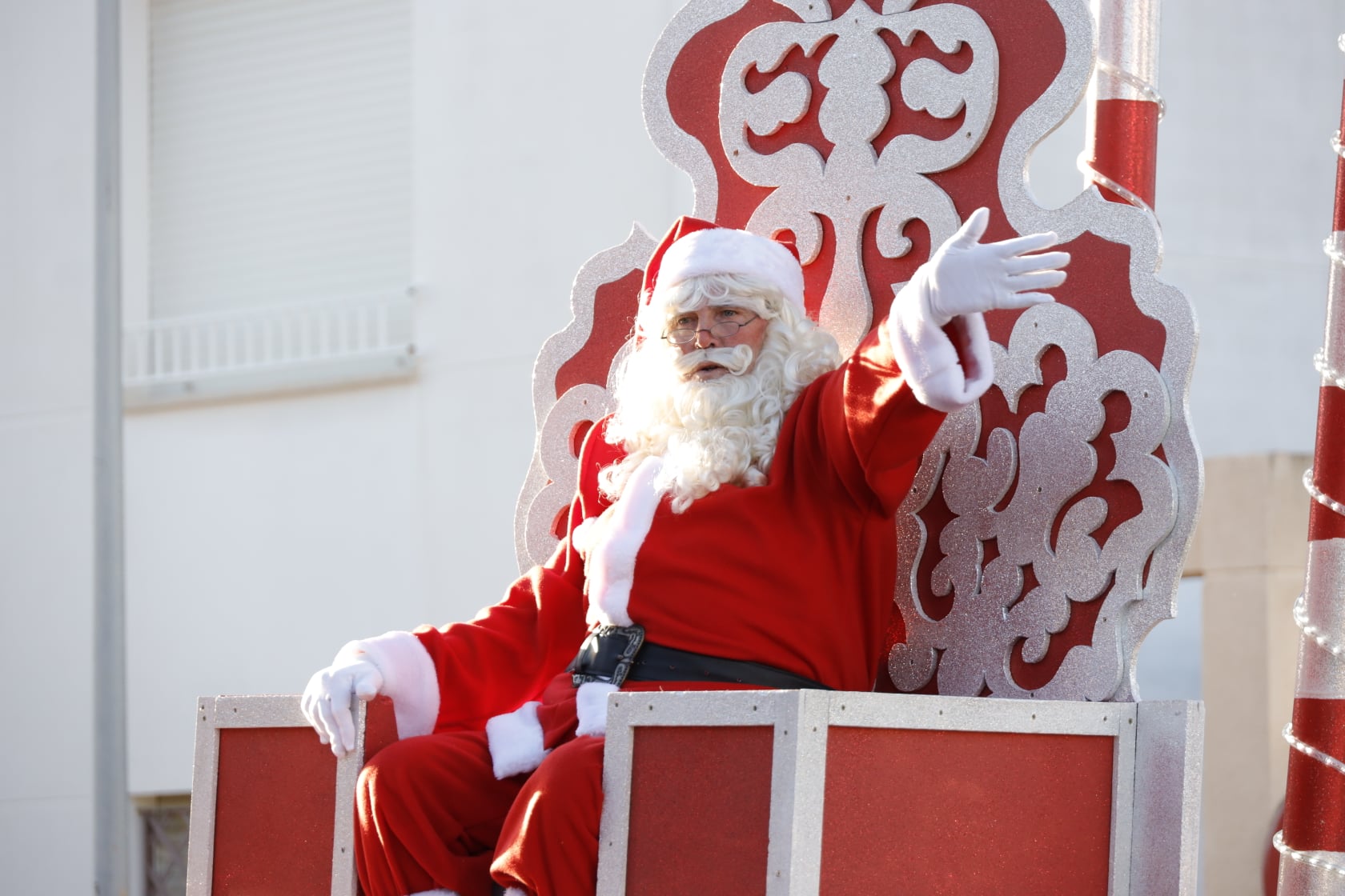 Papá Noel, con todo listo para el reparto de juguetes Papá Noel, con todo listo para el reparto de juguetes
