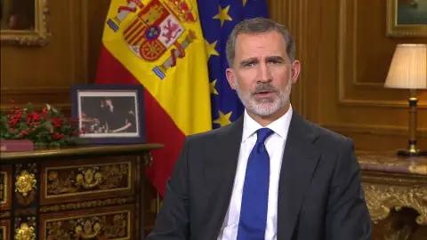 El rey Felipe VI durante su mensaje de Navidad, en el que ha mandado un mensaje de unión ante la crisis del coronavirus