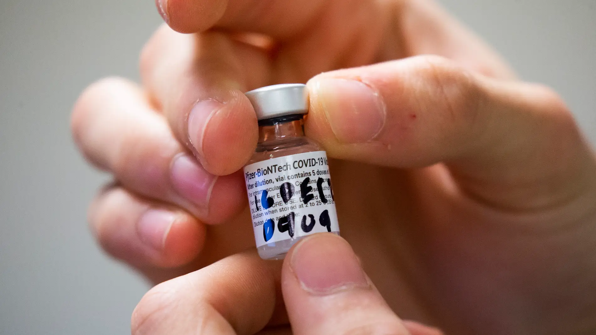 Una dosis de la vacuna desarrollada por Pfizer y BioNTech.
