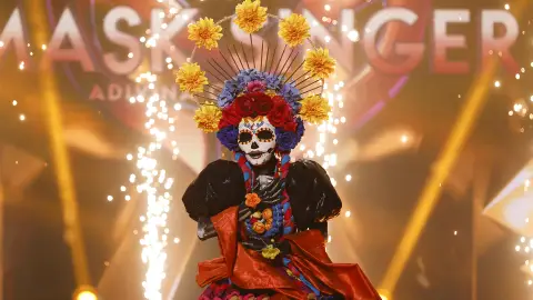 'Mask Singer' Así celebró Paz Vega (Catrina) llevarse la máscara dorada como ganadora de 'Mask Singer'
