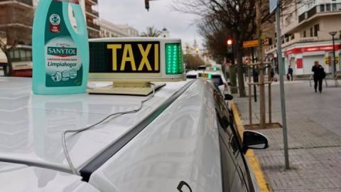 Un taxi, en C&aacute;diz