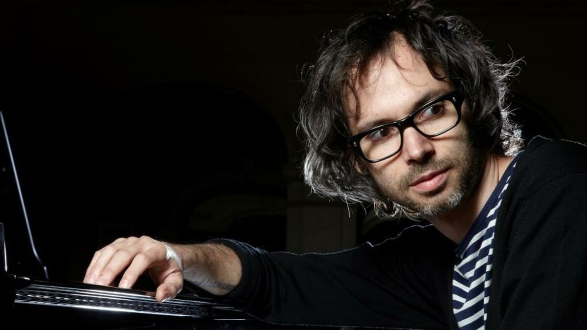 El Gobierno concede la nacionalidad al pianista y activista James Rhodes El Gobierno concede la nacionalidad al pianista y activista James Rhodes