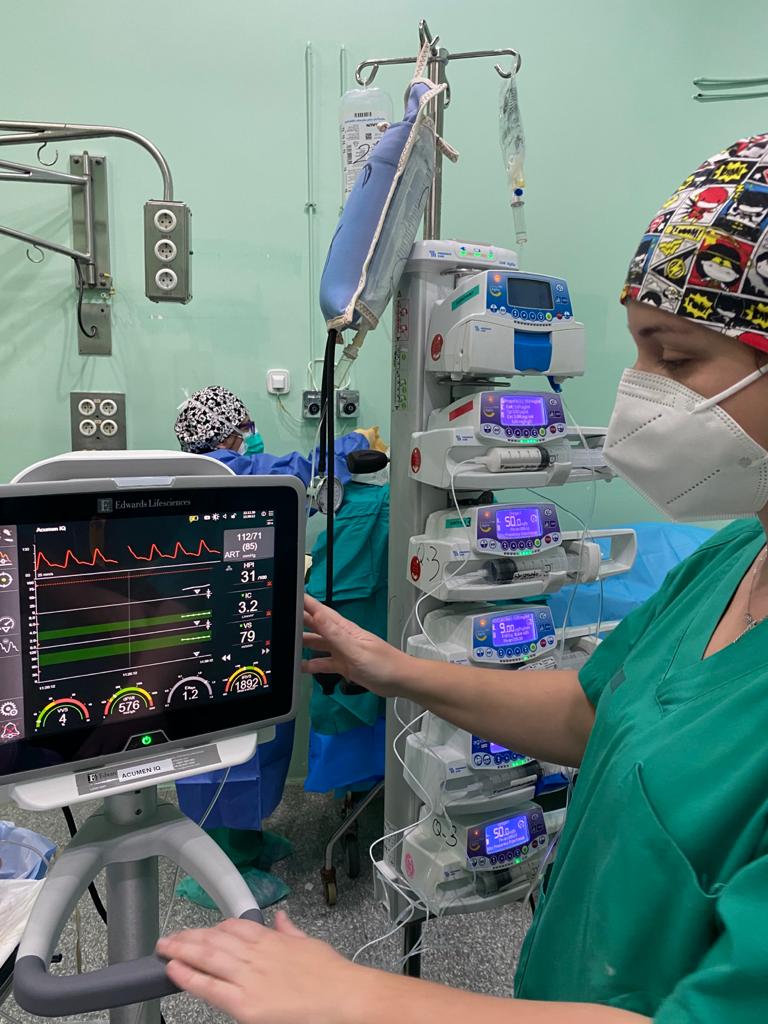 El Hospital General de Elche adquiere un novedoso monitor dotado de un software capaz de anticipar la hipotensión de un paciente durante una operación y el postoperatorio El Hospital General de Elche adquiere un novedoso monitor dotado de un software capaz de anticipar la hipotensión de un paciente durante una operación y el postoperatorio