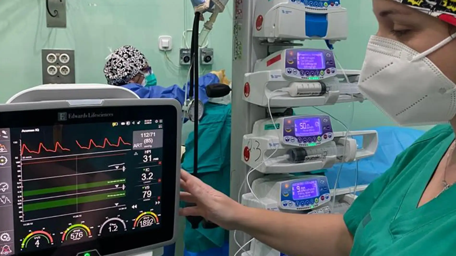 Novedoso monitor dotado de un software capaz de anticipar la hipotensión de un paciente durante una operación y el postoperatorio.