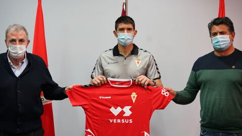 El portero Nereo Champagne en su presentación con el Real Murcia