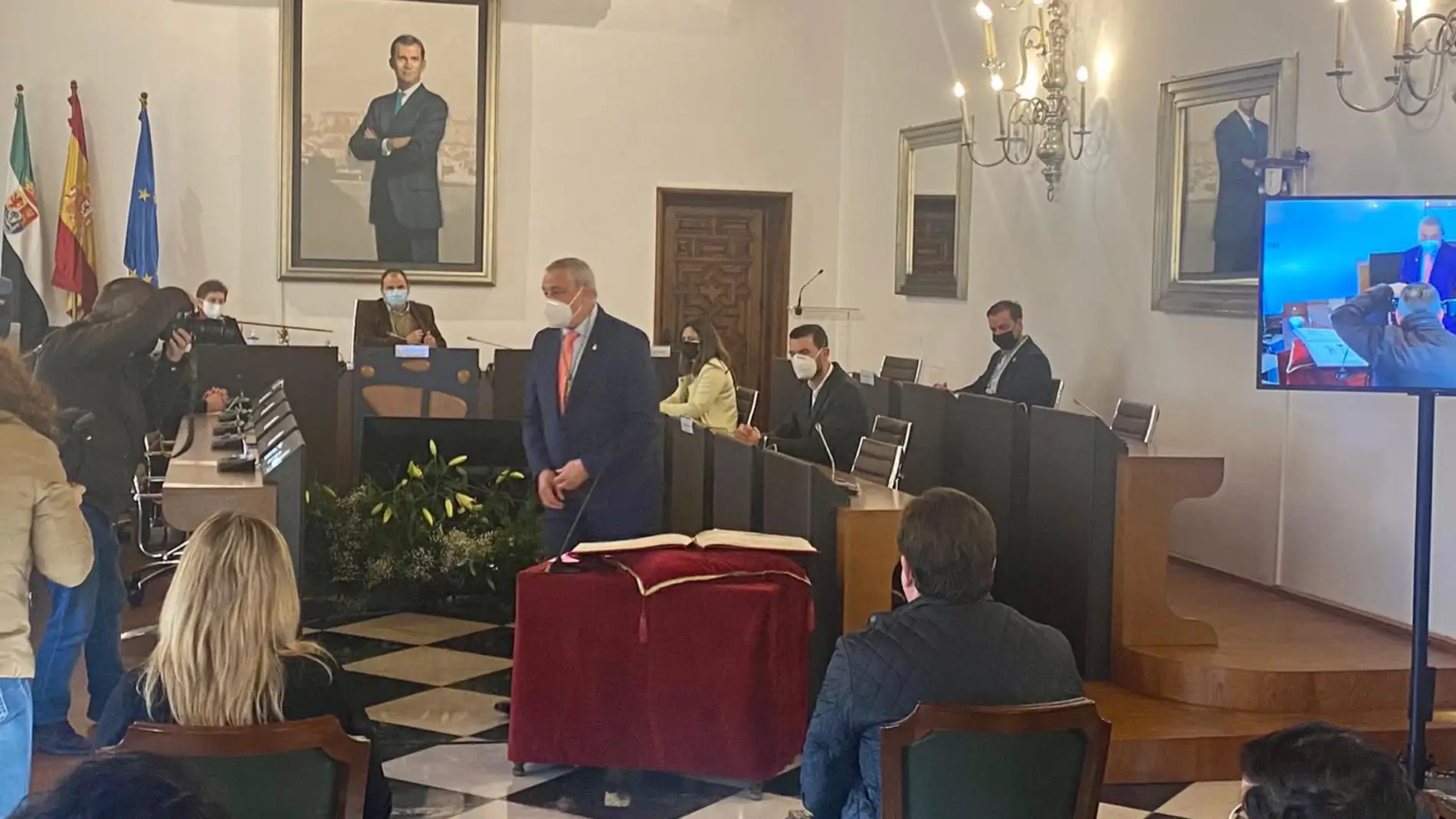 El alcalde de la localidad cacereña de Calzadilla, Carlos Carlos Rodríguez, ha sido elegido este martes nuevo presidente de la Diputación de Cáceres