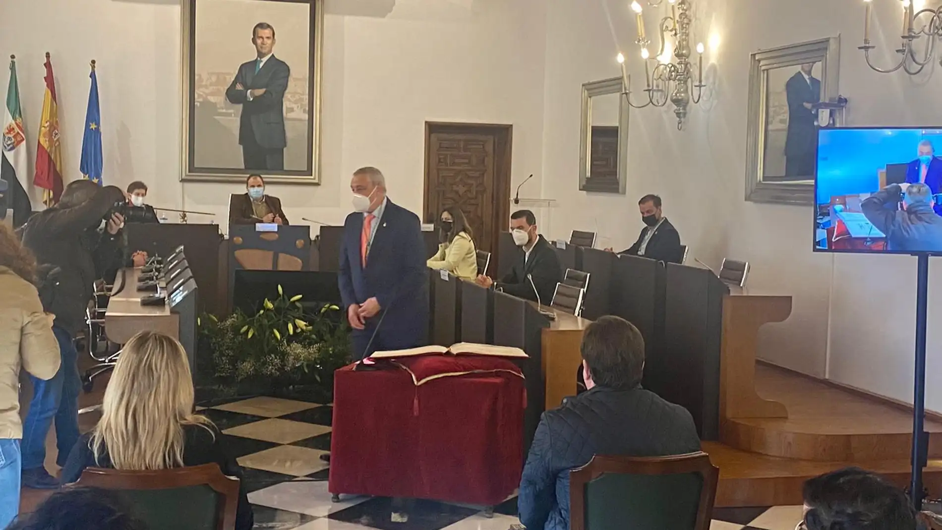 El alcalde de la localidad cacereña de Calzadilla, Carlos Carlos Rodríguez, ha sido elegido este martes nuevo presidente de la Diputación de Cáceres El alcalde de la localidad cacereña de Calzadilla, Carlos Carlos Rodríguez, ha sido elegido este martes nuevo presidente de la Diputación de Cáceres