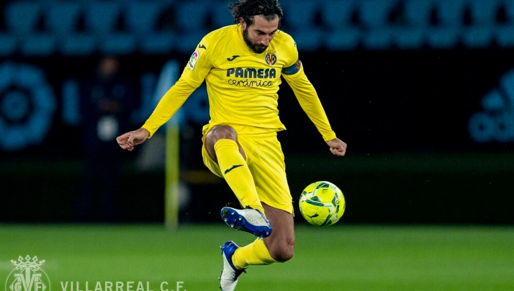 Raúl Albiol con el Villarreal