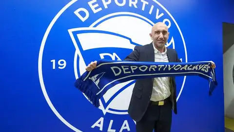 El entrenador del Deportivo Alavés, Abelardo Fernández. El entrenador del Deportivo Alavés, Abelardo Fernández.