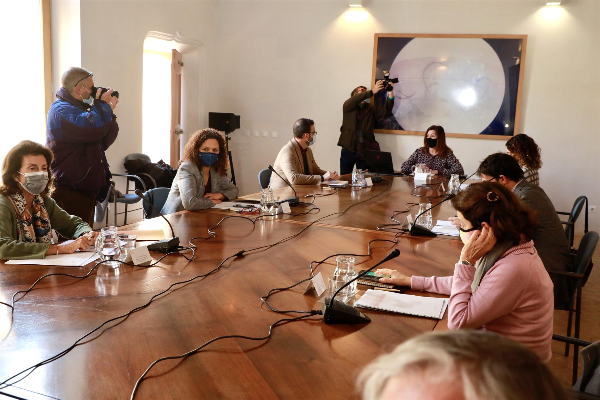 El Govern otorgará ayudas directas de 1.500 euros mensuales durante tres meses a bares y gimnasios El Govern otorgará ayudas directas de 1.500 euros mensuales durante tres meses a bares y gimnasios