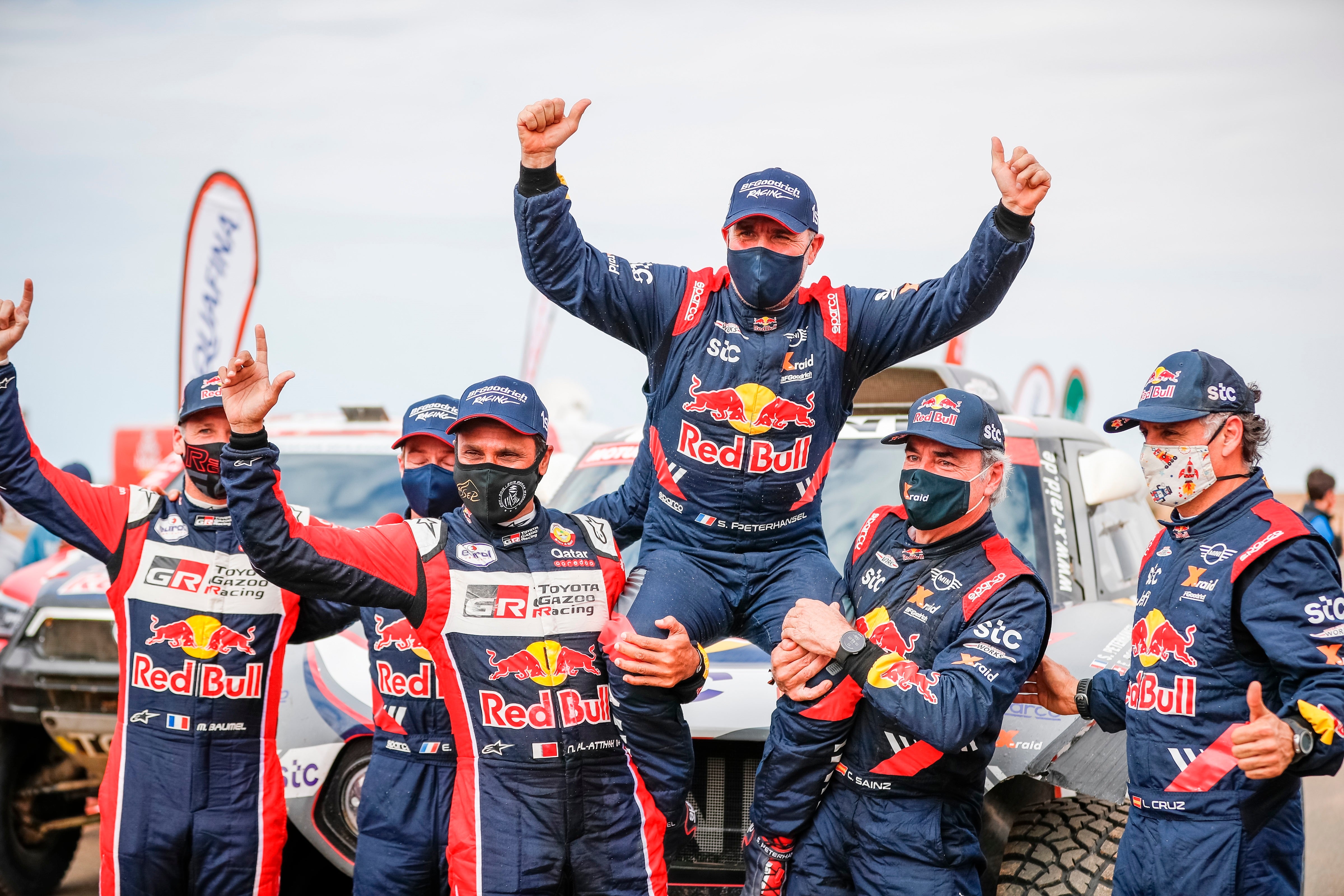 Lucas Cruz, copiloto de Carlos Sainz: "Los nuevos cambios del Dakar nos han sorprendido un poco" Lucas Cruz, copiloto de Carlos Sainz: "Los nuevos cambios del Dakar nos han sorprendido un poco"