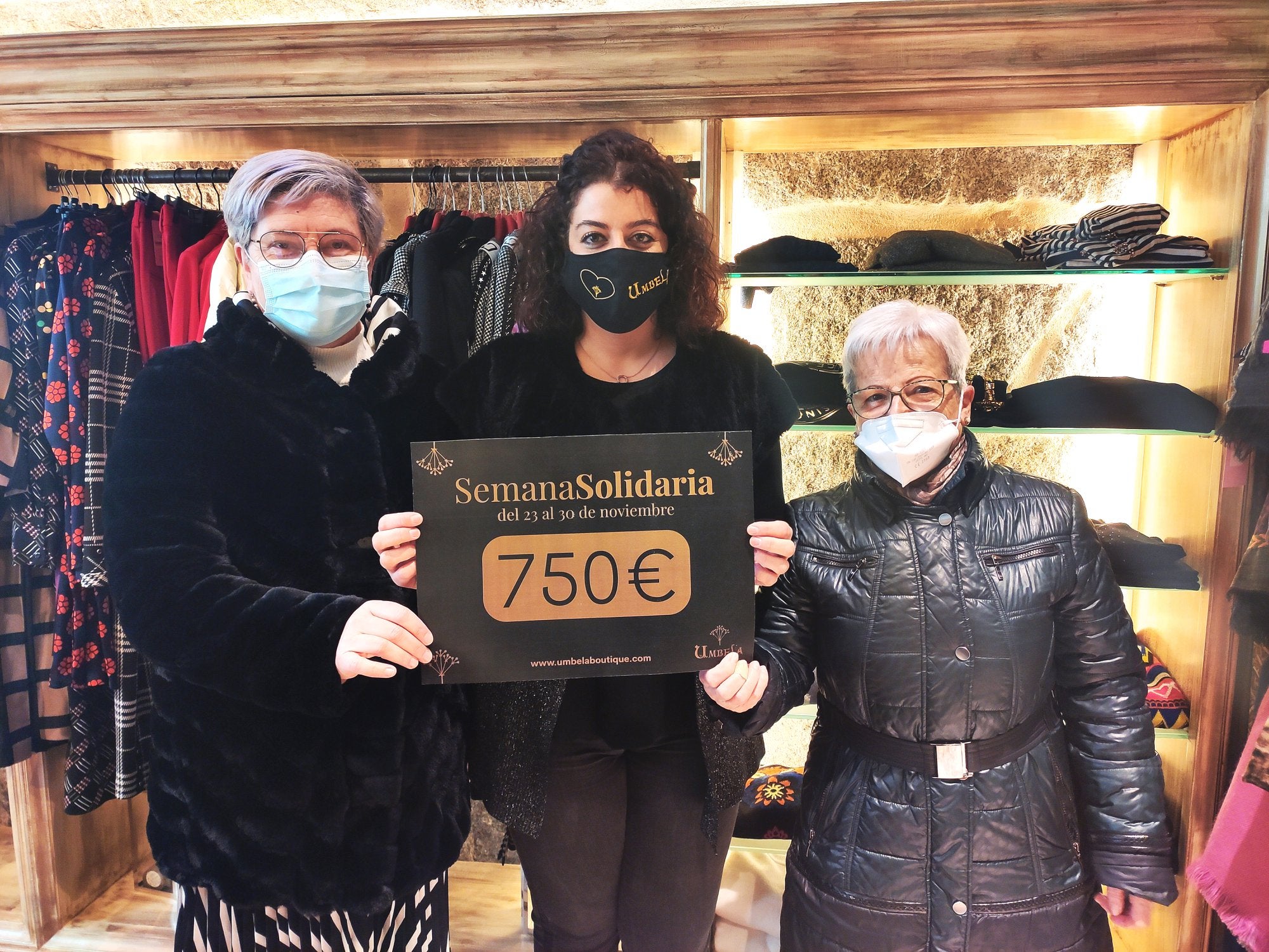 Umbela Boutique dona 750 € a familias de A Ponte Umbela Boutique dona 750 € a familias de A Ponte