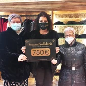 Umbela Boutique dona 750 € a familias de A Ponte Umbela Boutique dona 750 € a familias de A Ponte