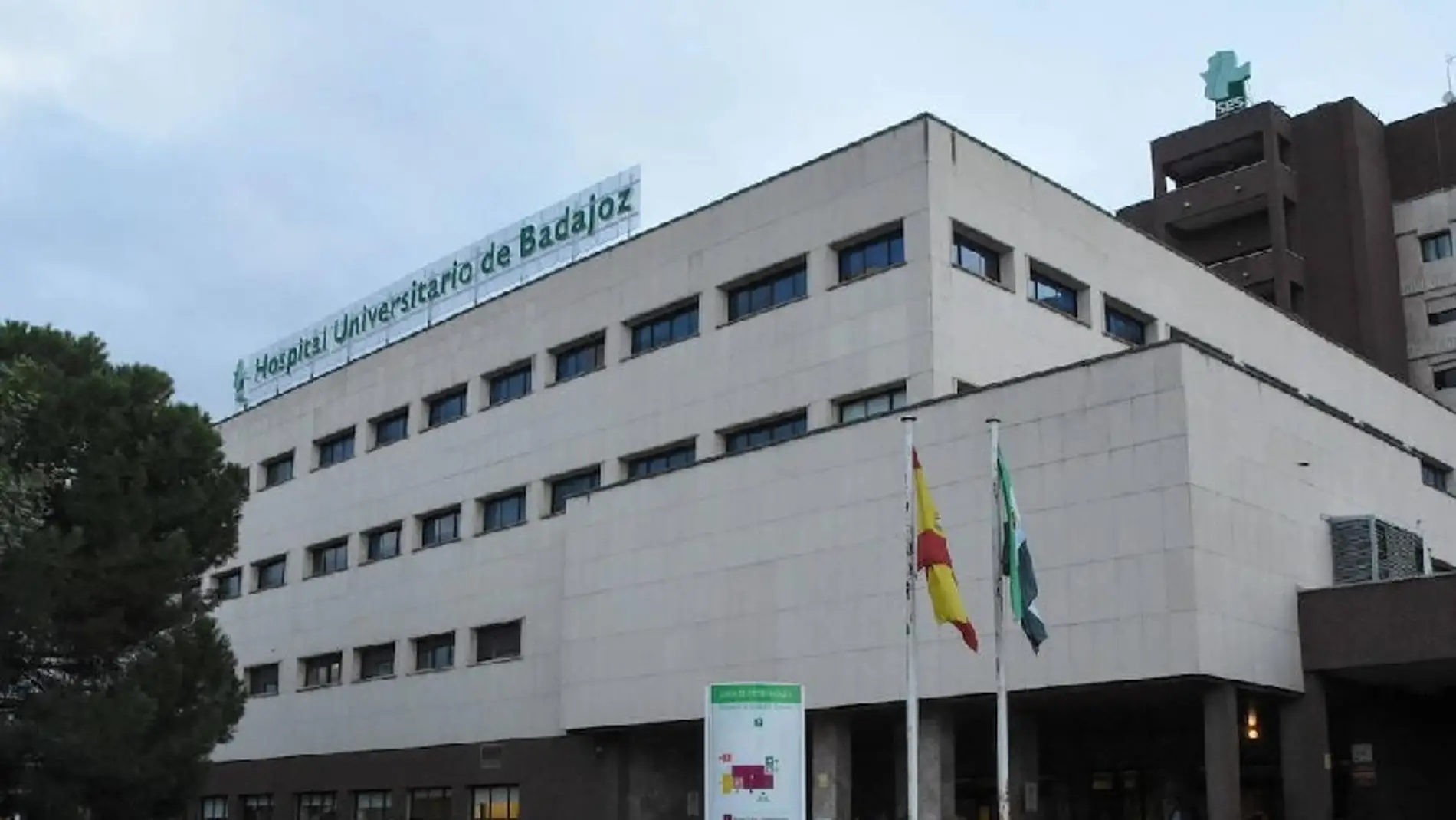 El Hospital Universitario de Badajoz cuenta con una nueva Unidad de hospitalición de enfermedades infecciosas.