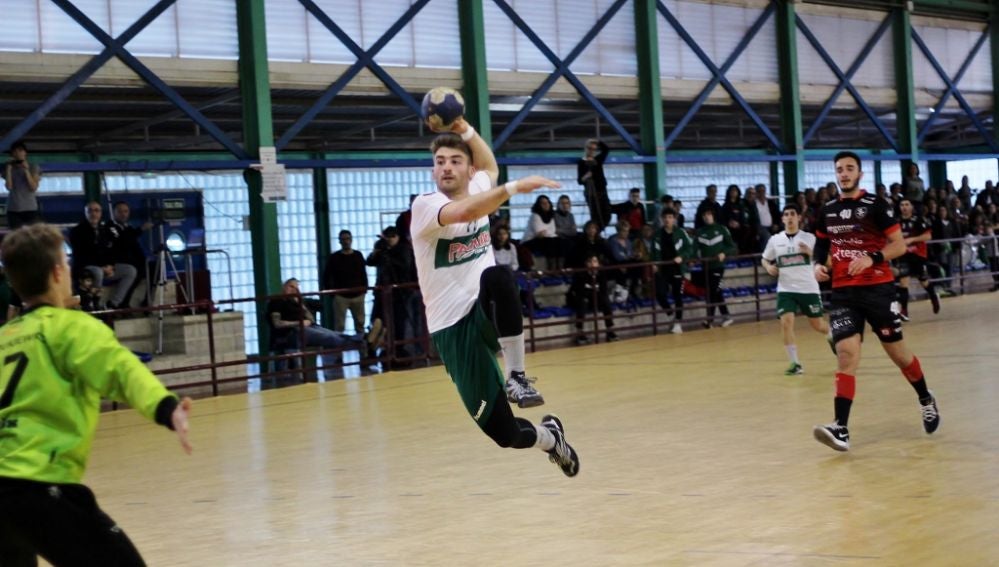 Los chicos del Club Balonmano Elche quieren seguir sumando ante Mislata.